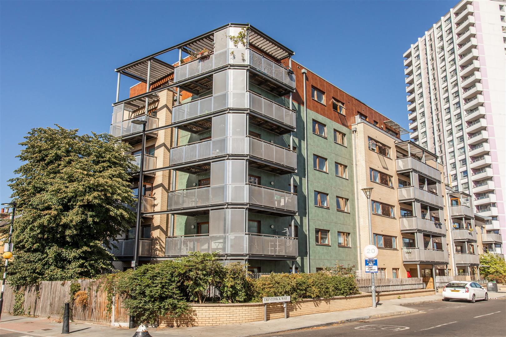 Trevithick Way, Bow